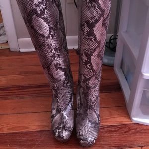 Women’s knee high boot snakeskin